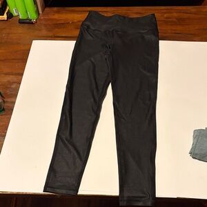 Pink Lily Black Leggings